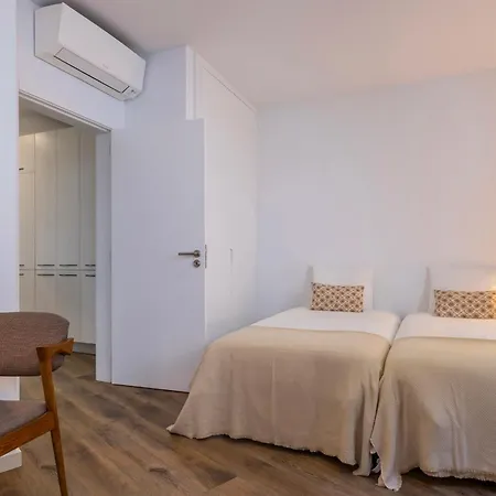 Daire 2bdr Cozy In Graça By Lovelystay Lisboa