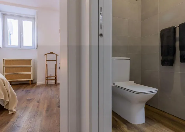 2bdr Cozy In Graca By Lovelystay Apartment