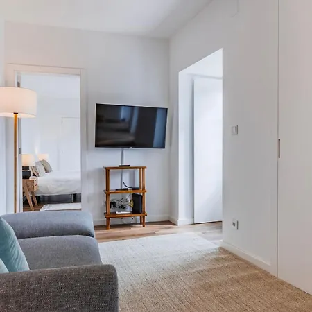 2bdr Cozy In Graca By Lovelystay Lisboa