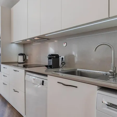 2bdr Cozy In Graca By Lovelystay